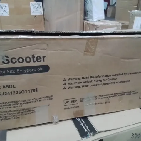 BOXED KIDS KICK SCOOTER 