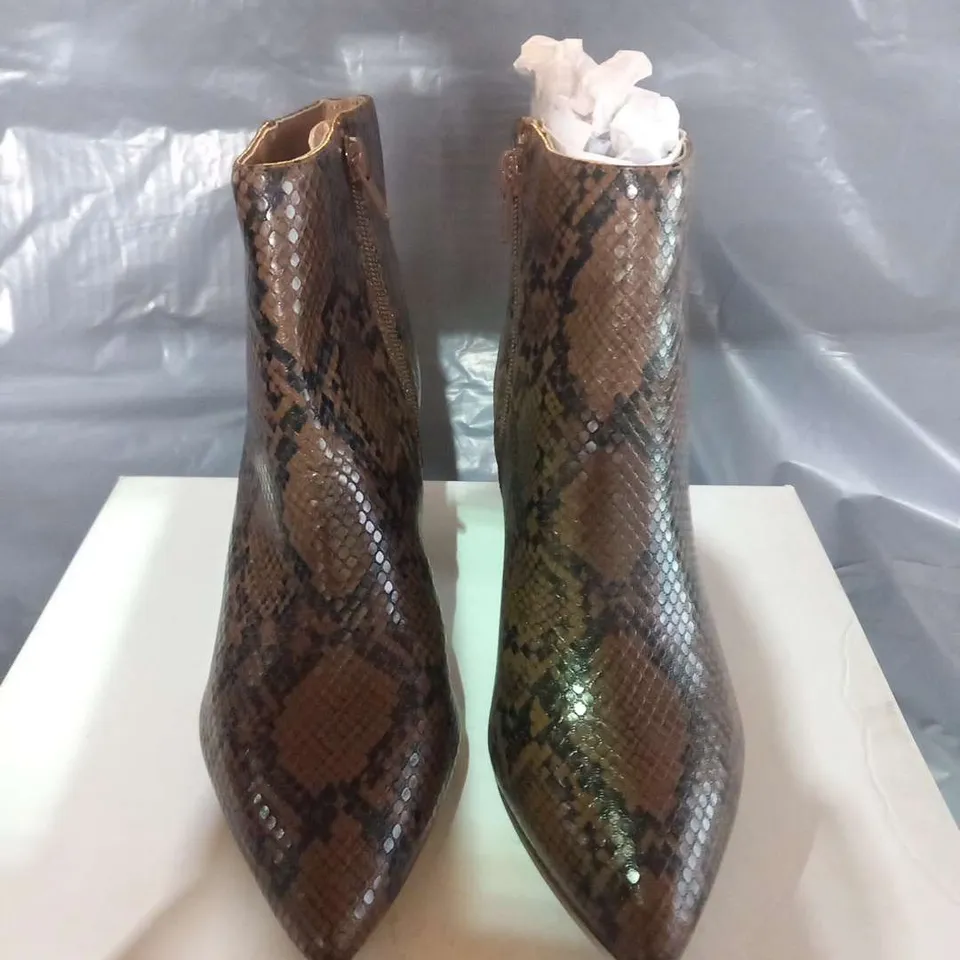 BOXED STEVE MADDEN BROWN SNAKE SYNTHETIC AKLE BOOTS SIZE 3