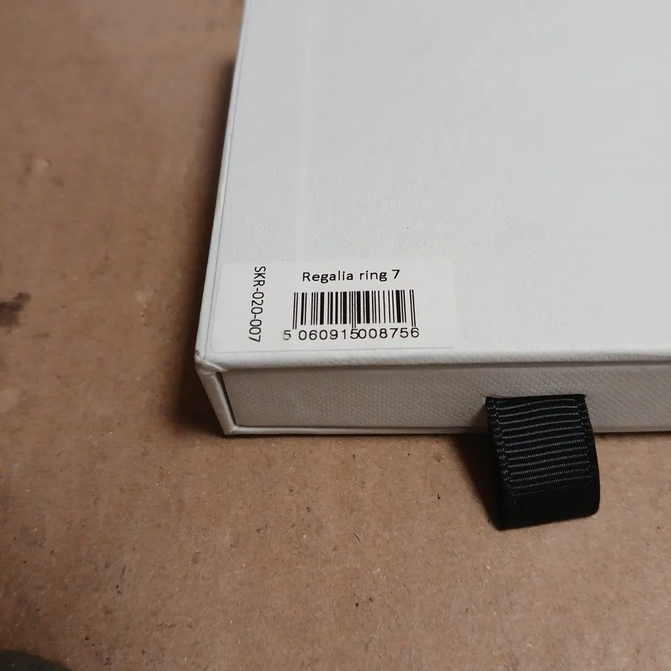 D.LOUISE REGALIA RING 7 BOXED