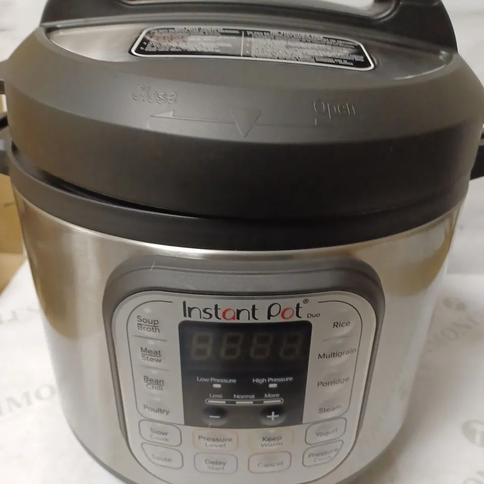 INSTANT POT DUO SMART PRESSURE COOKER