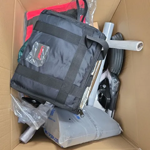 BOX OF ASSORTED ITEMS TO INCLUDE BAGS - BEDDING - WALLPAPER LINING 
