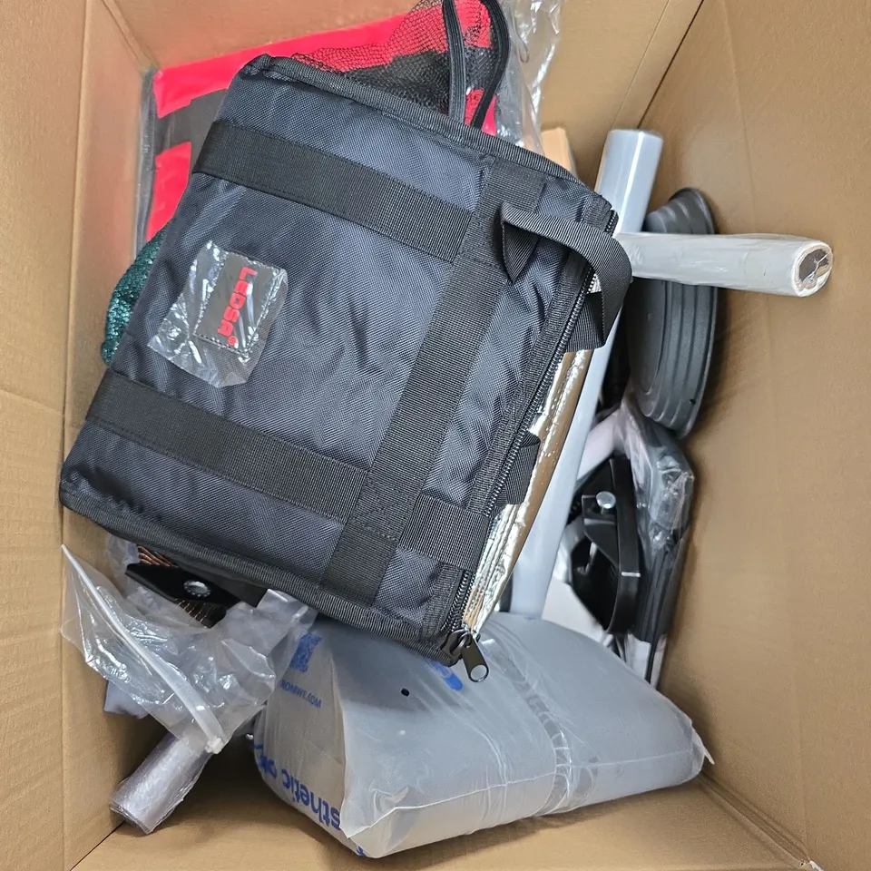 BOX OF ASSORTED ITEMS TO INCLUDE BAGS - BEDDING - WALLPAPER LINING 
