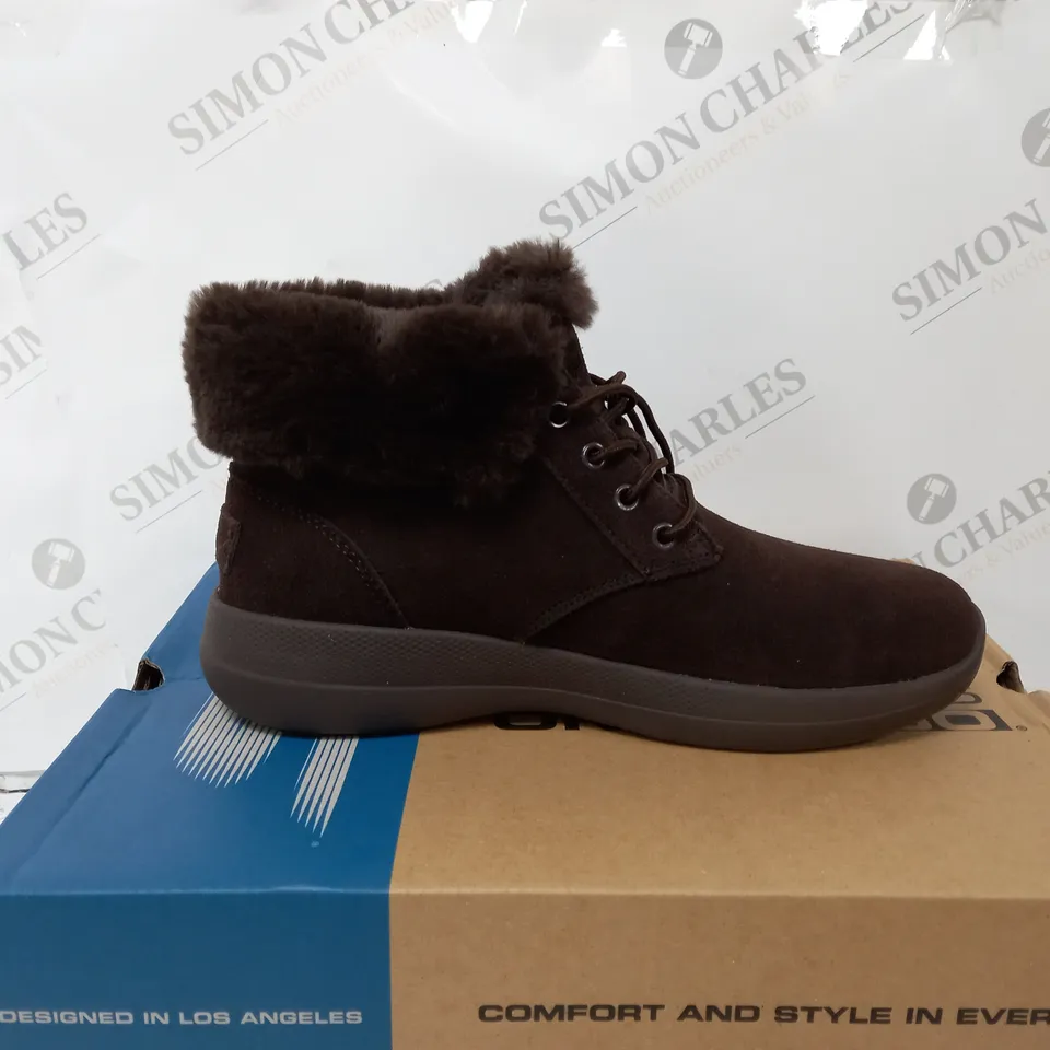 BOXED PAIR OF SKECHERS GO WALK STABILITY SUEDE BOOTS IN CHOCOLATE - UK SIZE 4