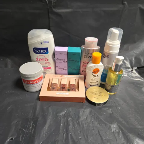 APPROXIMATEY 20 ASSORTED HEALTH AND BEAUTY PRODUCTS TO INCLUDE - SUDOCREM - AKT DEODORANT BALM - MAX FACTOR CREME PUFF POWDER - ETC