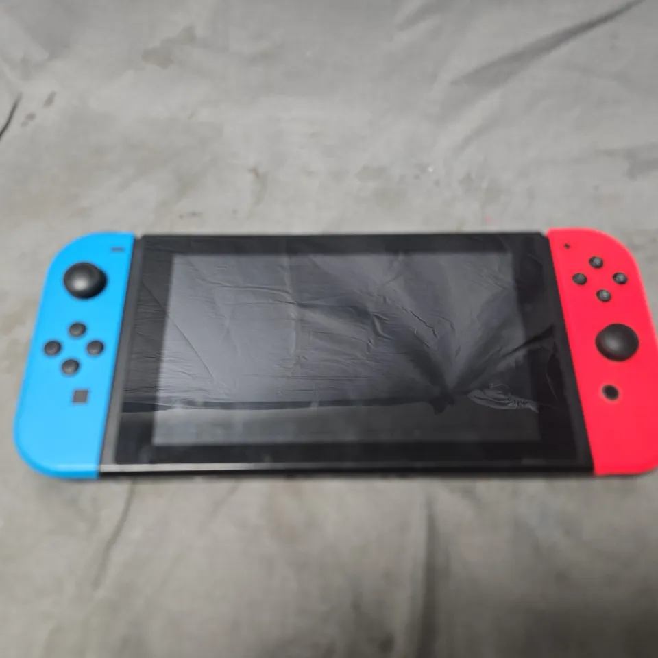 NINTENDO SWITCH GAMING CONSOLE - HAC-001