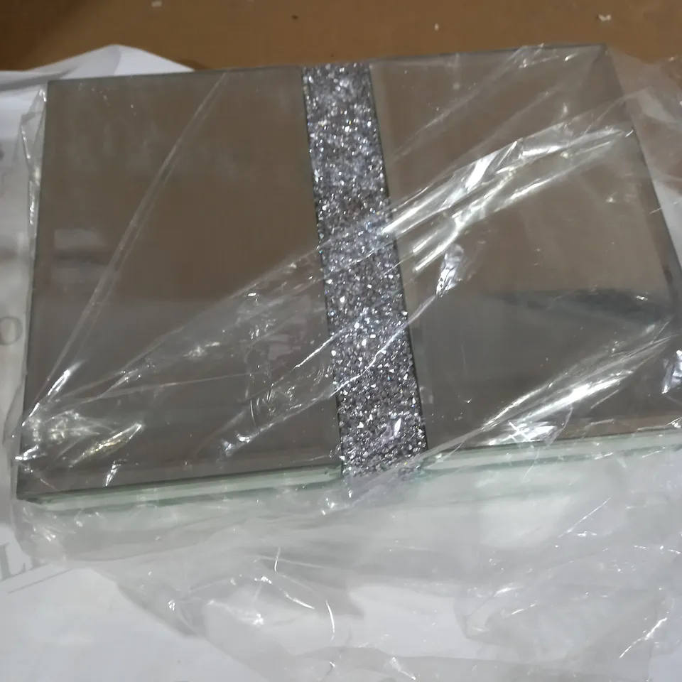 JM BY JULIEN MACDONALD CRYSTAL TRINKET BOX - SILVER