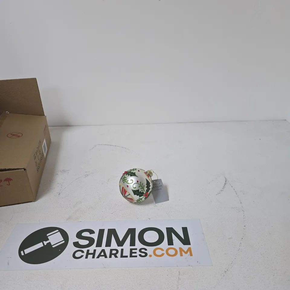 BOX OF APPROXIMATELY 12 GISELA GRAHAM LONDON CHRISTMAS GLASS BAUBLE ORNAMENT – HOLLY PATTERN