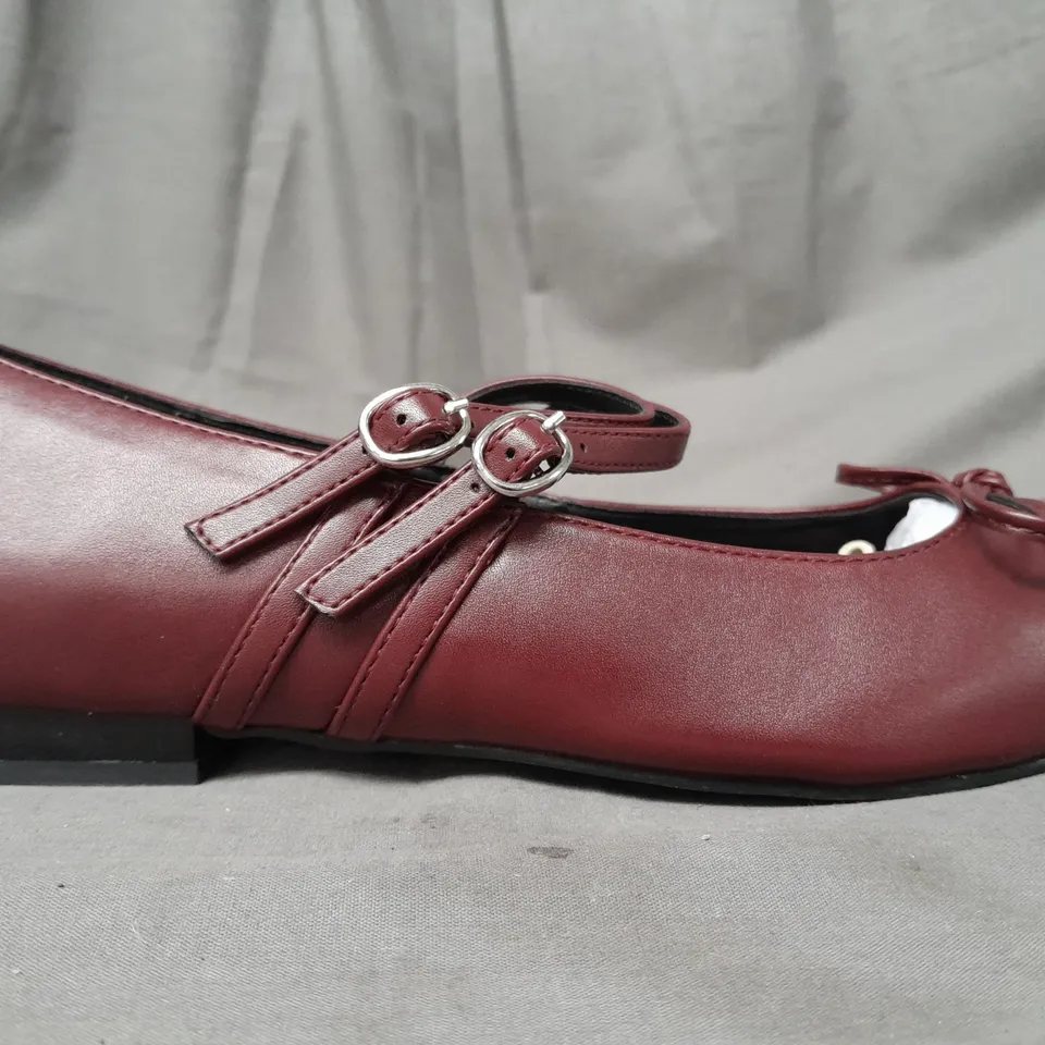 BOXED PAIR OF RAID WIDE FIT BALLET FLATS IN BURGUNDY UK SIZE 6