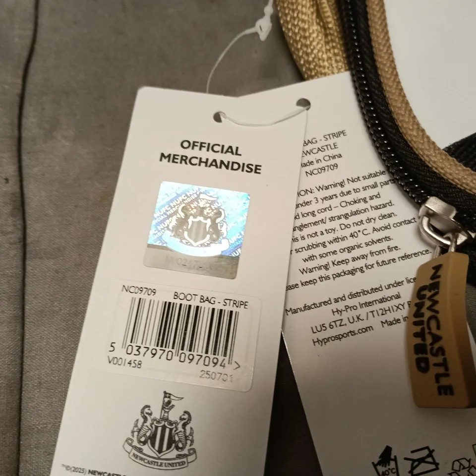 NEWCASTLE UNITED OFFICIAL MERCHANDISE BOOT BAG