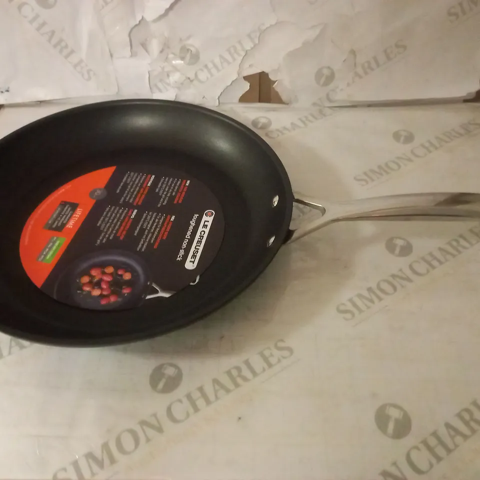 LE CREUSET 30CM SHALLOW FRYING PAN