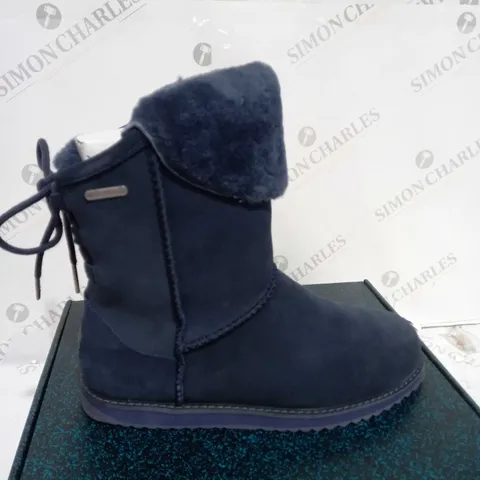 BOXED EMU BIRDWOOD WATERPROOF SHEEPSKIN BOOTS - SIZE 8