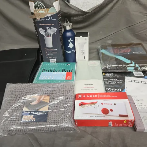 BOX OF APPROXIMATELY 12 ASSORTED HOUSEHOLD ITEMS TO INCLUDE - PUKA PADS, KITCHEN UTENSILS, AND DUST COVER ETC. 