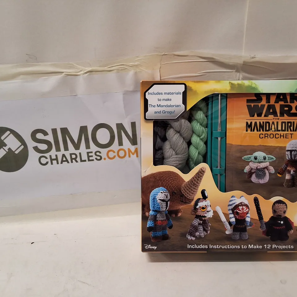 STAR WARS THE MANDALORIAN CROCHET KIT - BOXED WITH YARN & PATTERNS FOR 12 CHARACTERS