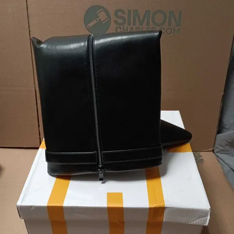 SOLE LONDON BLACK LEATHER KNEE HIGH BOOTS – POINTED TOE WITH ZIP SIZE 7