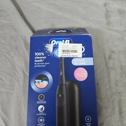 ORAL-B IO SERIES 2 ELECTRIC TOOTHBRUSH WITH TRAVEL CASE