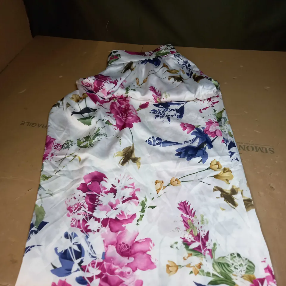 FOREVER UNIQUE SATIN WIDE LEG TROUSERS SIZE 22
