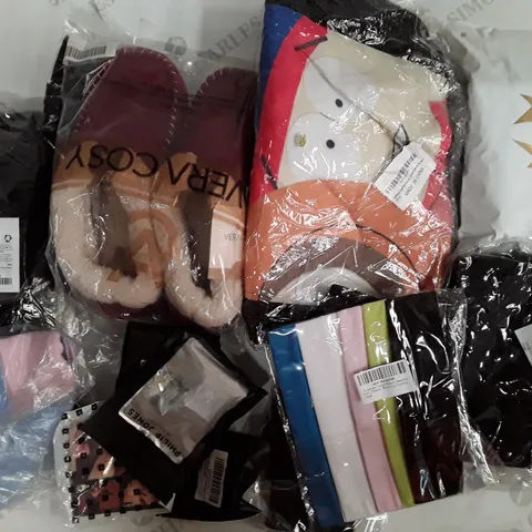 LARGE QUANTITY OF ASSORTED CLOTHING ITEMS TO INCLUDE SOCKS JEWLERY  AND TOPS ECT