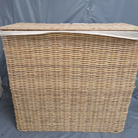 VERY HOME RATTAN LAUNDRY SORTER