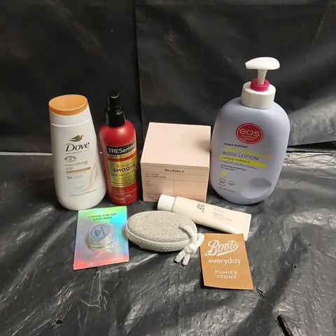 APPROXIMATEY 20 ASSORTED HEALTH AND BEAUTY PRODUCTS TO INCLUDE - BIODANCE COLLAGEN GEL TONER PADS - BEAUTY OF JOSEON RELIEF SUN - DOVE BODY WASH - ETC