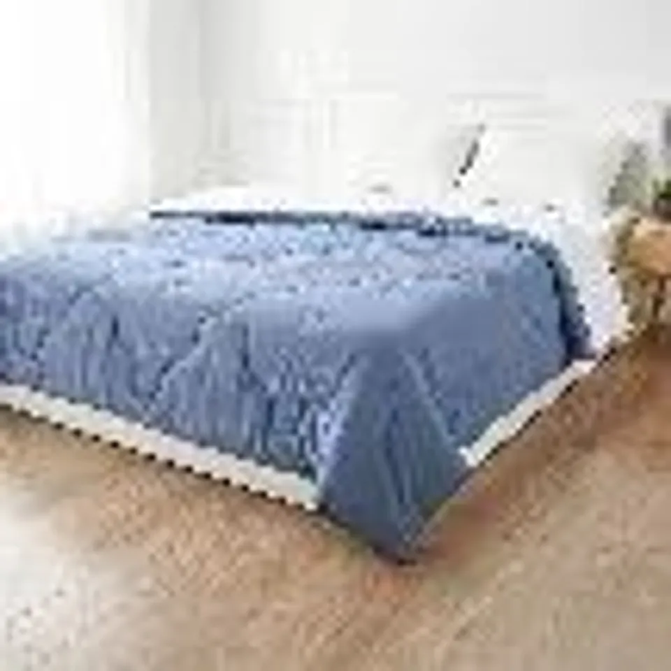 ALL SEASON 100% MULBERRY SILK FILLED QUILT WITH 100% BAMBOO COVER (SIZE KING, 225 X 220 CM) - PINK