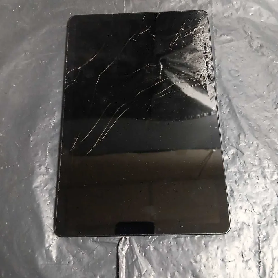 SAMSUNG GALAXY TAB A9+ 5G SM-X216B - BLACK, CRACKED SCREEN