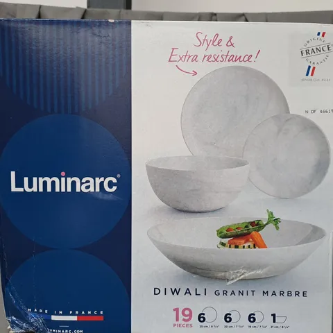 BOXED LUMINARC 19 PIECE TABLEWARE SET