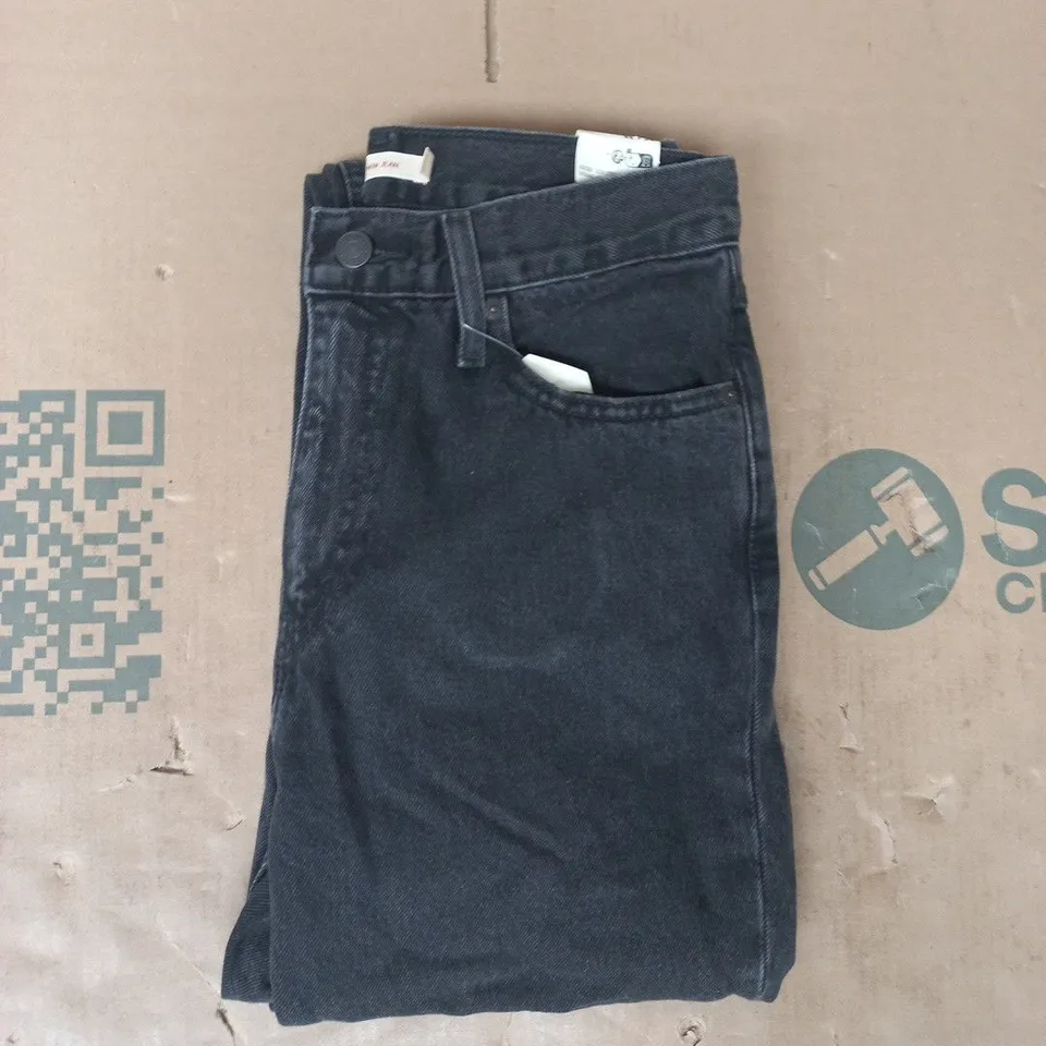 LEVI'S '80S MOM JEANS IN BLACK SIZE 26/28