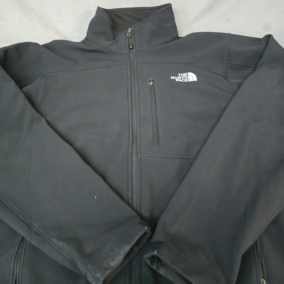 THE NORTH FACE BLACK SOFTSHELL JACKET - SIZE M
