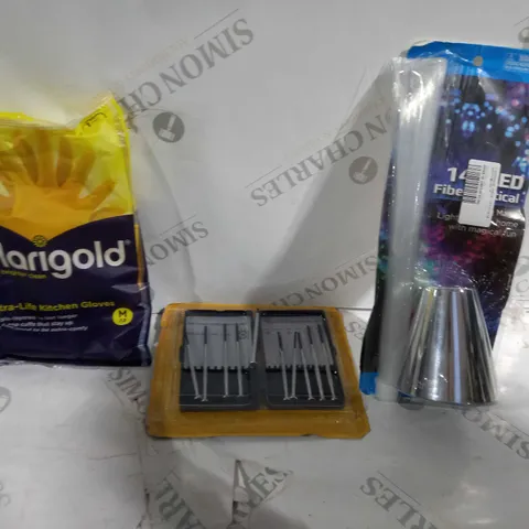 APPROX 20 HOUSEHOLD ITEMS TO INCLUDE FIBRE OPTIC LIGHT, MARIGOLD GLOVES, SCREWDRIVER SET