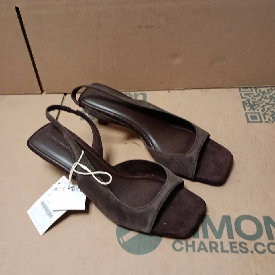 STRADIVARIUS WOMEN’S SUEDE SLINGBACK SANDALS – OPEN-TOE, BROWN SIZE 6