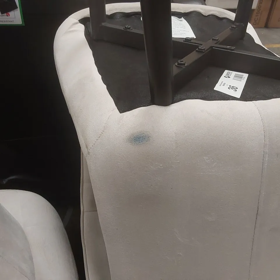 SET OF 5x VELVET UPHOLSTERED DINING CHAIRS WITH BLACK METAL LEGS