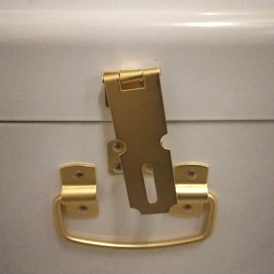 BOXED BUNDLEBERRY BY AMANDA HOLDEN SET OF TRUNKS CREAM