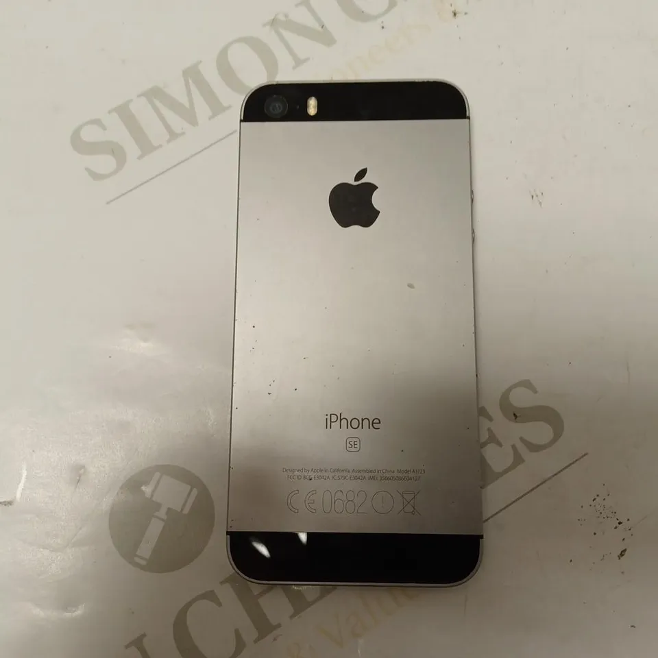 APPLE IPHONE SE SMARTPHONE 