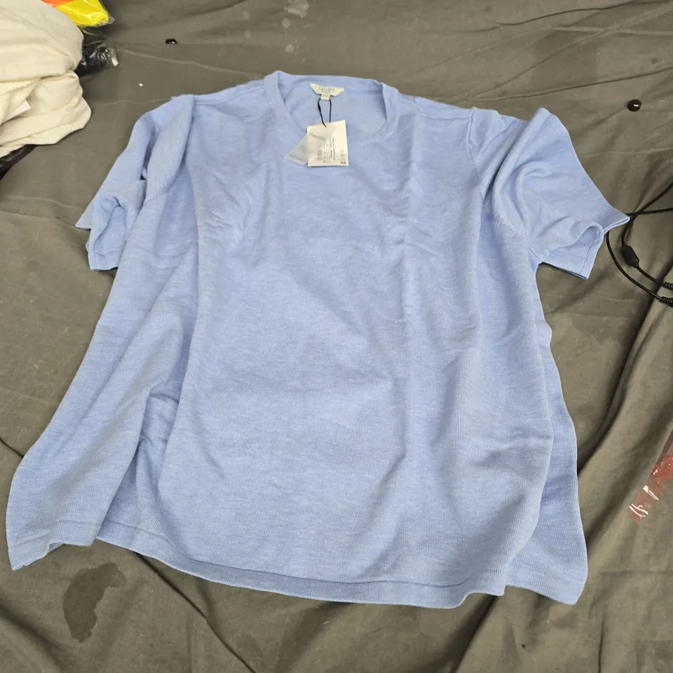 CELLBES OF SWEDEN LIGHT BLUE KNIT TOP – SIZE 54/56