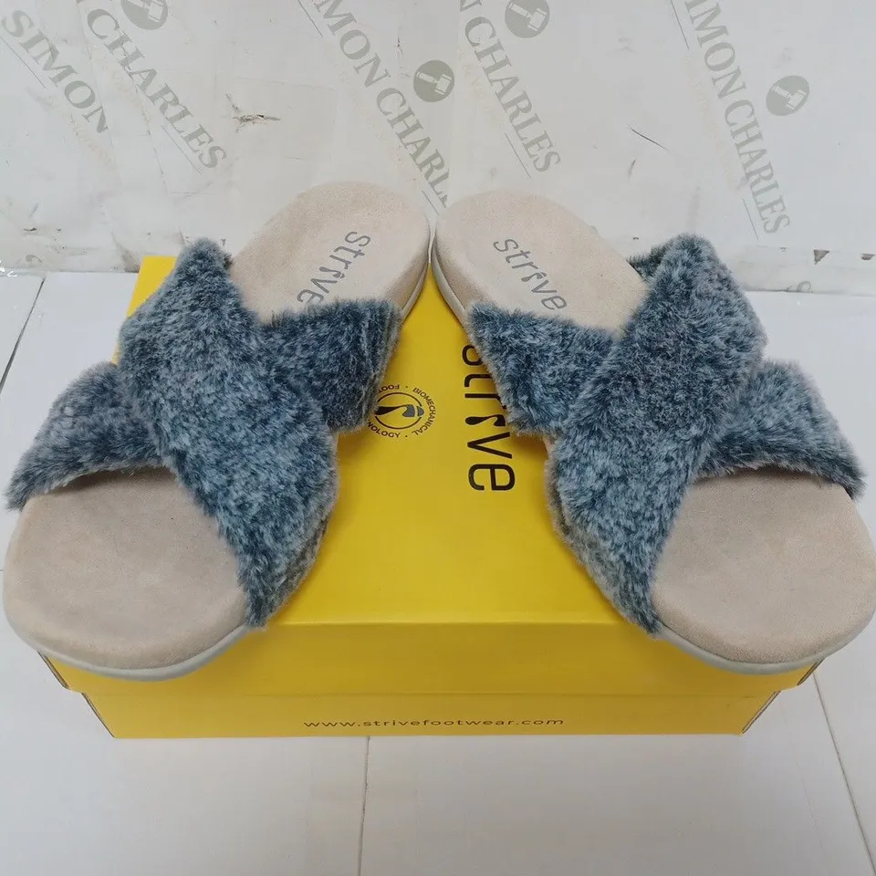 BOXED PAIR OF STRIVE SANDALS WITH GREY FAUX FUR STRAPS SIZE UK 7