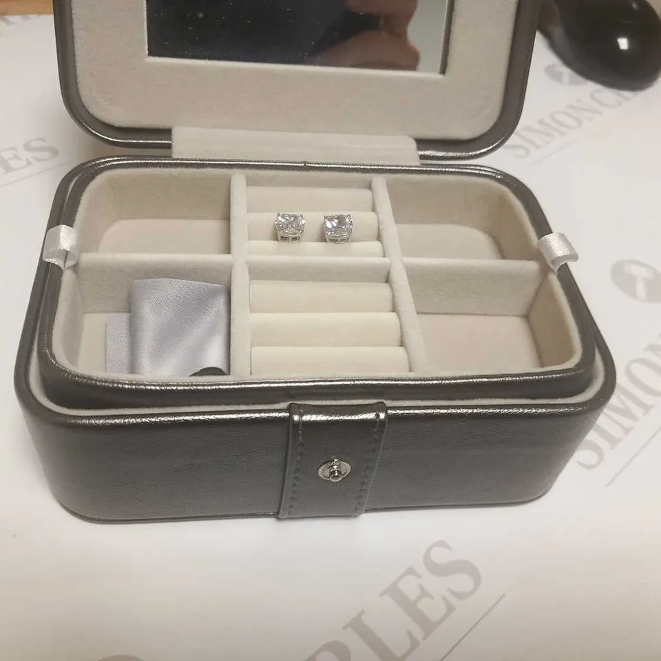 BRAND NEW DIAMONIQUE RHODIUM PLATED EARRINGS WITH CASE
