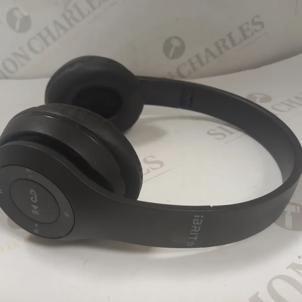 IBRIT HEADPHONES IN BLACK