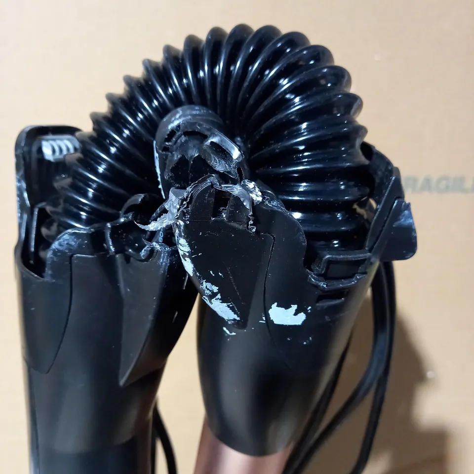 SHARK CORDED STICK VACUUM HZ500UKT