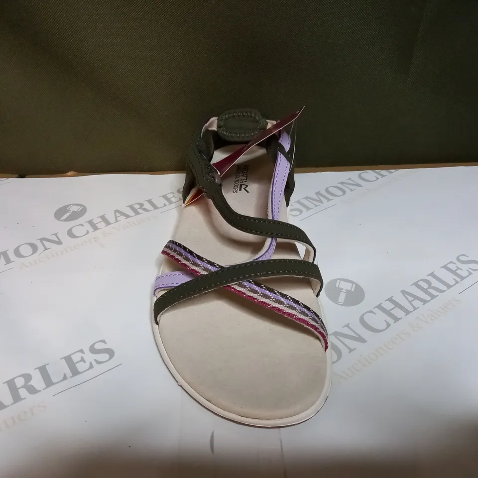 REGATTA LADY ROMA SANDALS SIZE 5