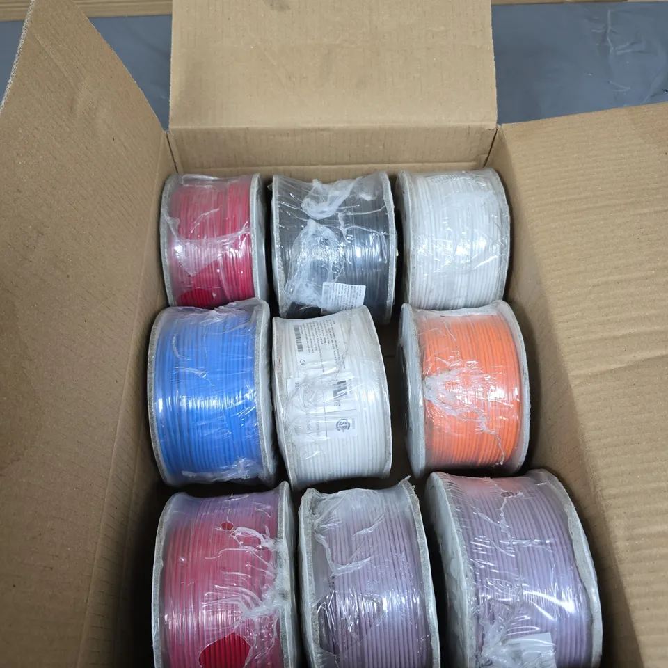 ASSORTED INSULATED ELECTRICAL WIRE SPOOLS – 9 COLOURS IN BOX TRI RATED ELECTRICAL CABLE FULL BOX