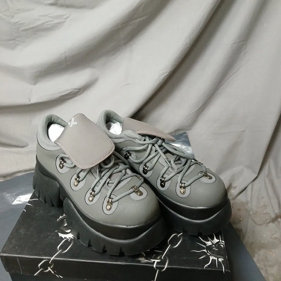 KOI DAWNGUARD MENS XTRA PLATFORM TRAINERS SHADOW BLACK BOXED SIZED 7