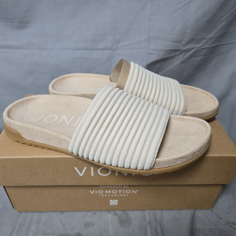 BOXED VIONIC EVIE KNIT SLIDE SANDALS – CREAM, UK 5.5