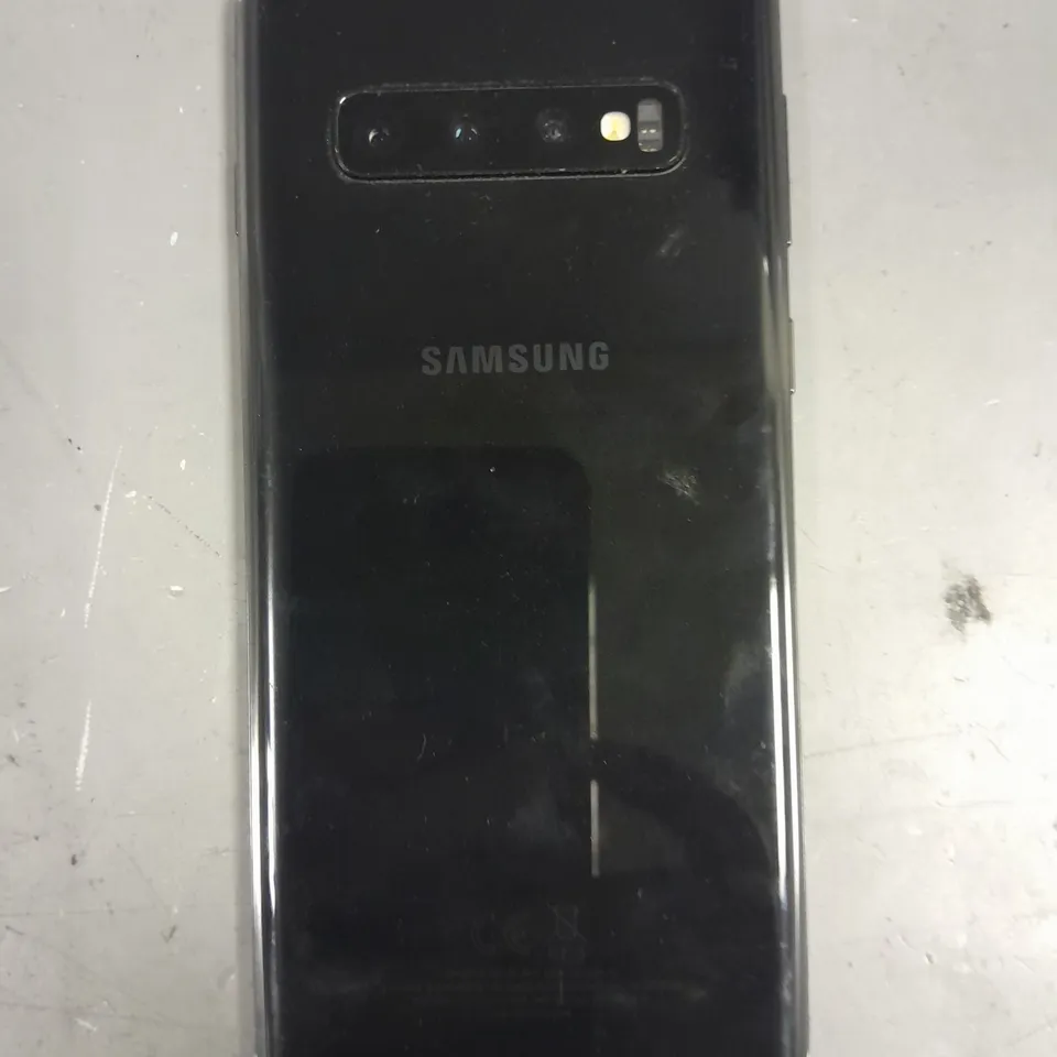 SAMSUNG GALAXY S10 SMARTPHONE 