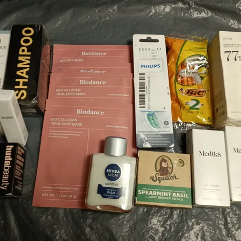 LOT OF APPROXIMATELY 20 ASSORTED HEALTH AND BEAUTY ITEMS TO INCLUDE MEDIK8, BIODANCE AND DR SQUATCH
