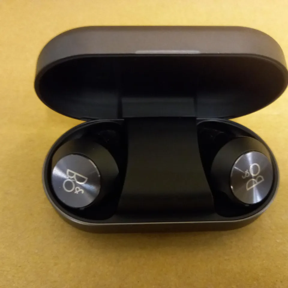 BANG AND OLUFSEN WIRELESS EARBUDS