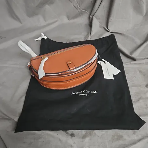 JASPER CONRAN SADDLE BAG IN TAN ONE SIZE