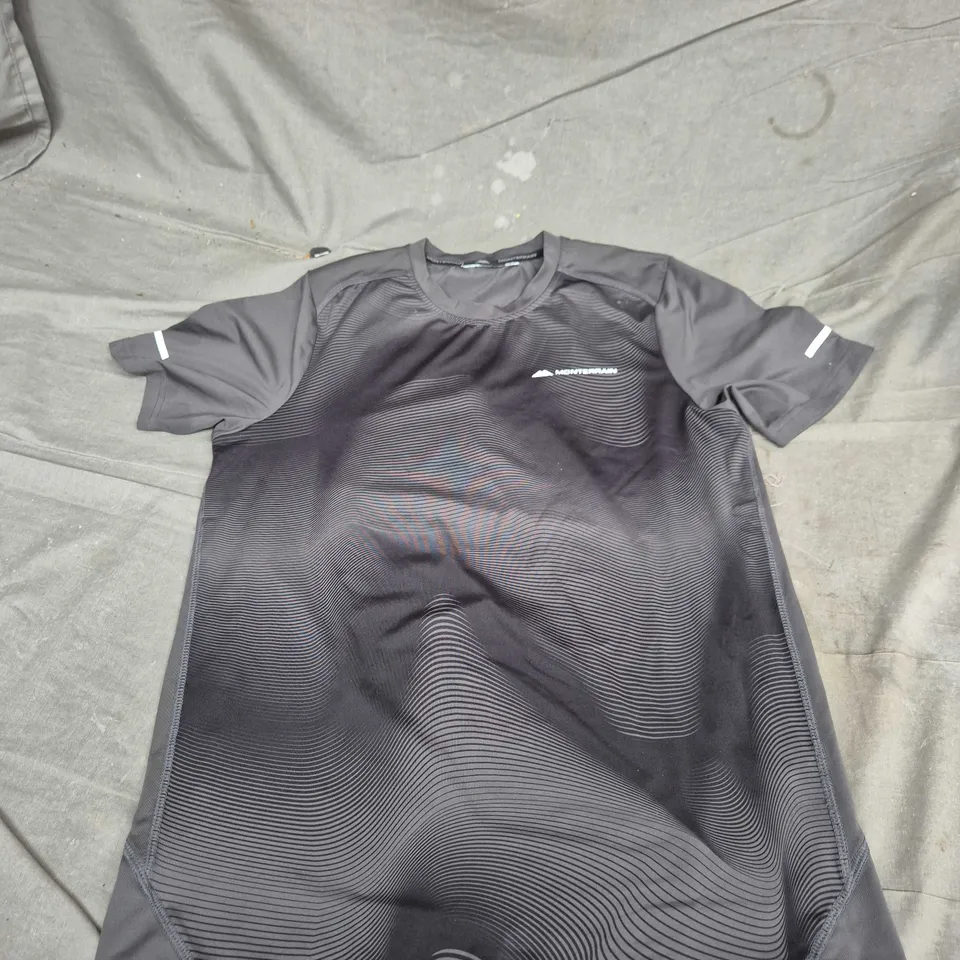 MONTERRAIN BLACK SHORT-SLEEVE PERFORMANCE T-SHIRT - SIZE UNSPECIFIED 