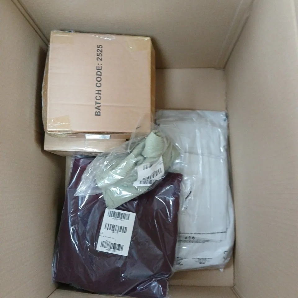 BOX OF APPROXIMATELY 10 ASSORTED HOUSEHOLD ITEMS TO INCLUDE - PEDAL BIN - ADIDAS SOCKS - BEDSPREAD - ETC