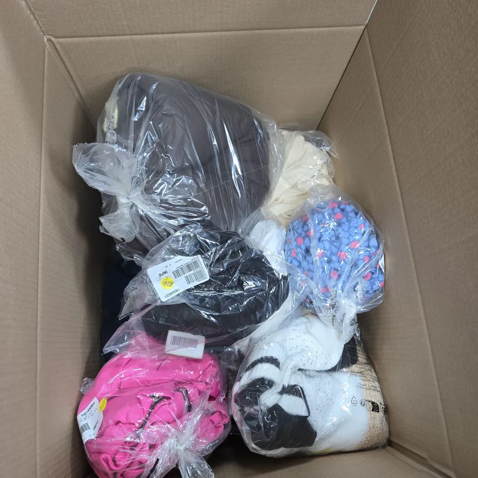 BOX OF APPROXIMATELY 20 ASSORTED CLOTHING ITEMS TO INCLUDE KIM AND CO, IZABEL LONDON ETC