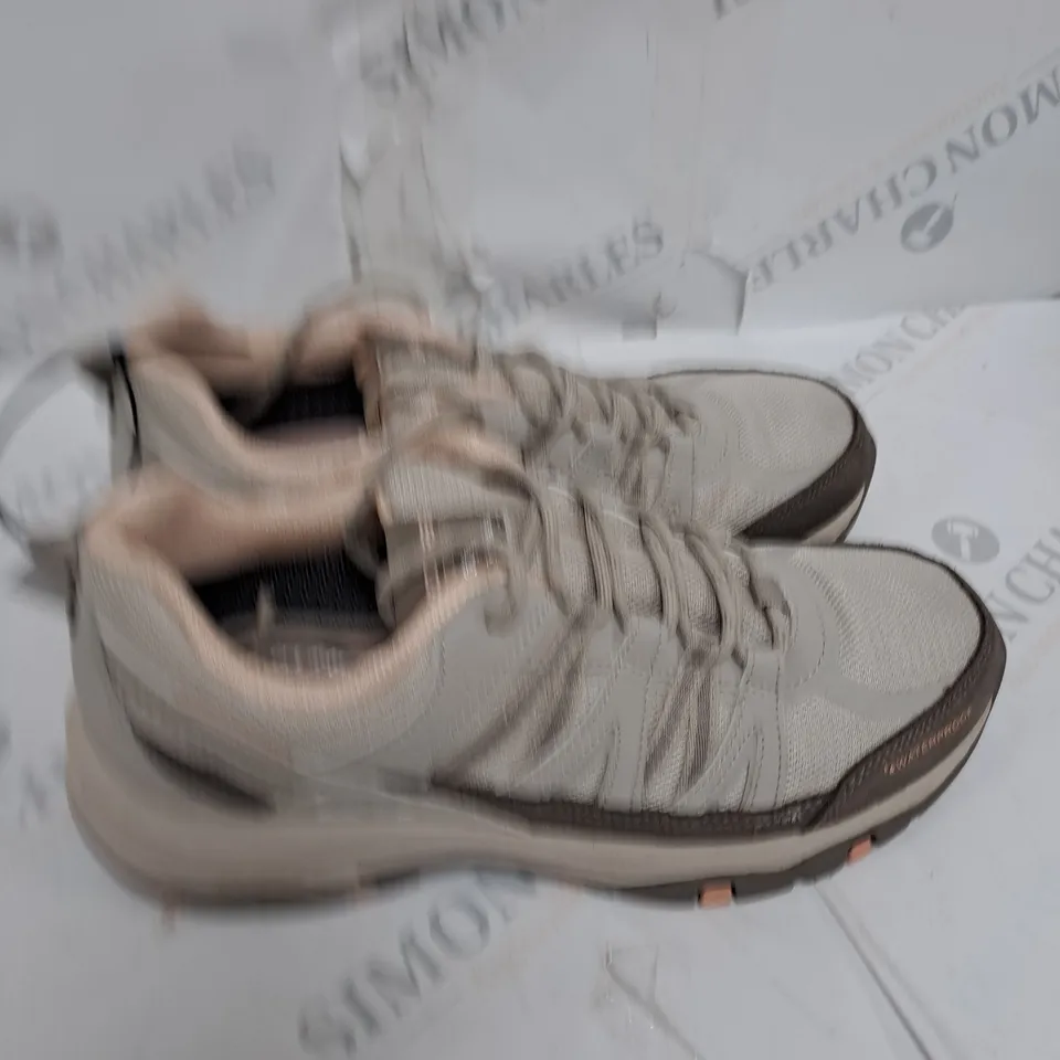BOXED PAIR OF SKECHERS TREGO WATERPROOF HIKING BOOTS IN TAUPE - SIZE 5